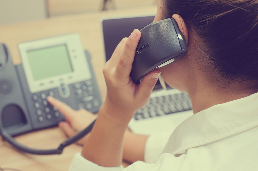 Live answering services for businesses – Benefits, types, and tips to choose